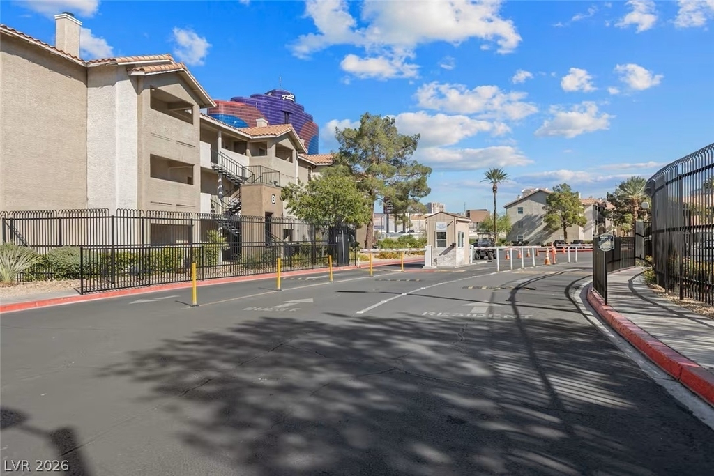 4200 S Valley View Boulevard - Photo 3