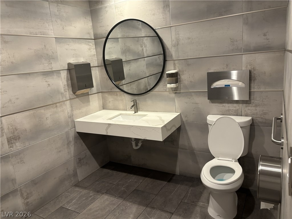 4200 S Valley View Boulevard - Photo 23