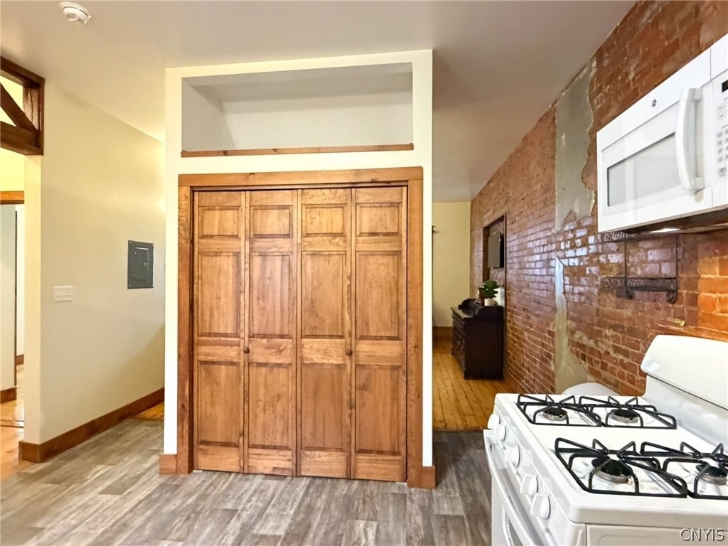 1017 White Place - Photo 12