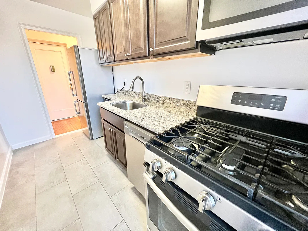 34-18 91st Street - Photo 3