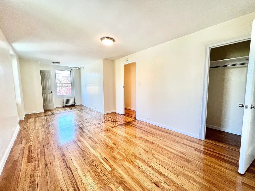 34-18 91st Street - Photo 5