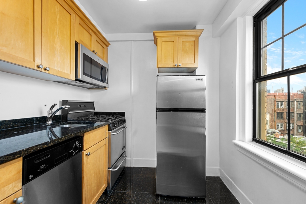 Christopher Street - Photo 3