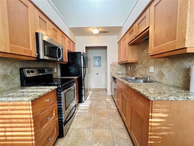 5759 Cedar Creek Drive - Photo 9