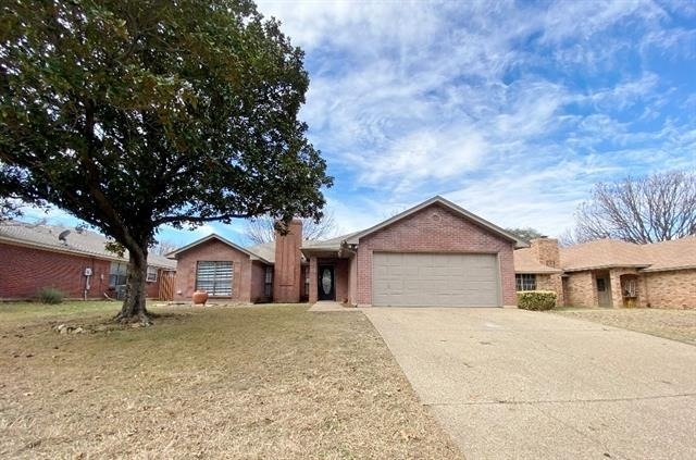 3704 Fairhaven Drive - Photo 0