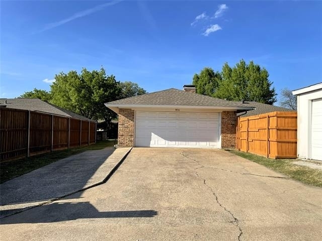 804 Lake Highlands Drive - Photo 1
