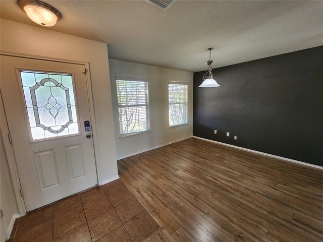 5709 Valley Stream Way - Photo 1
