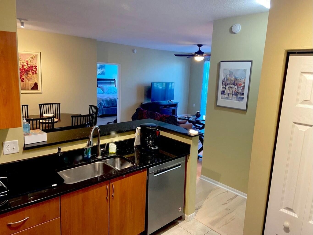 802 W Windward Way - Photo 4