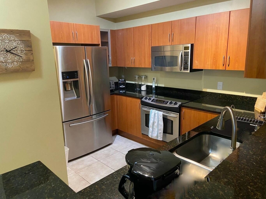 802 W Windward Way - Photo 3