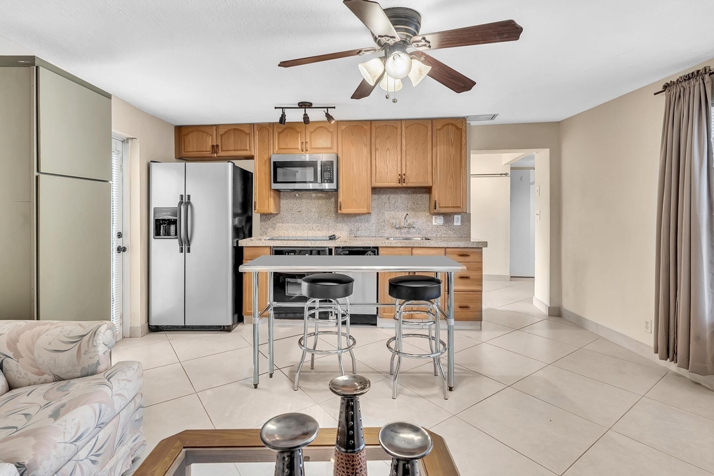 3998 Nw 5th Avenue - Photo 17