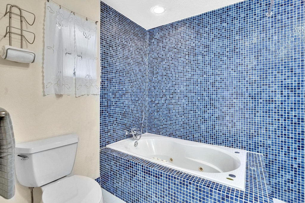 3998 Nw 5th Avenue - Photo 8