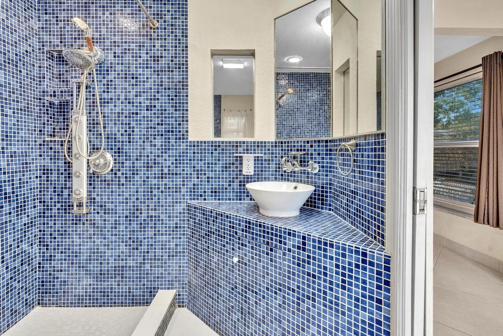 3998 Nw 5th Avenue - Photo 9