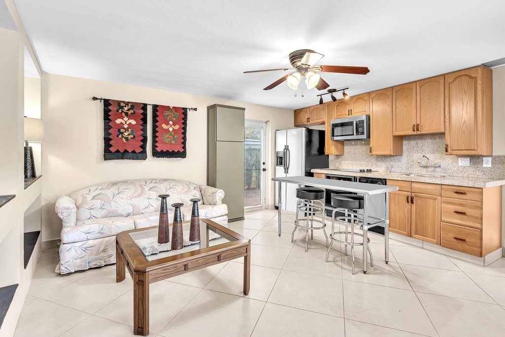 3998 Nw 5th Avenue - Photo 16