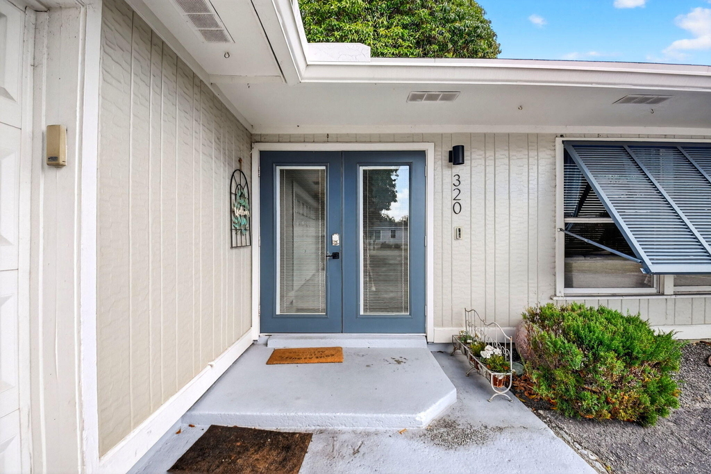 320 Riverdale Road - Photo 3