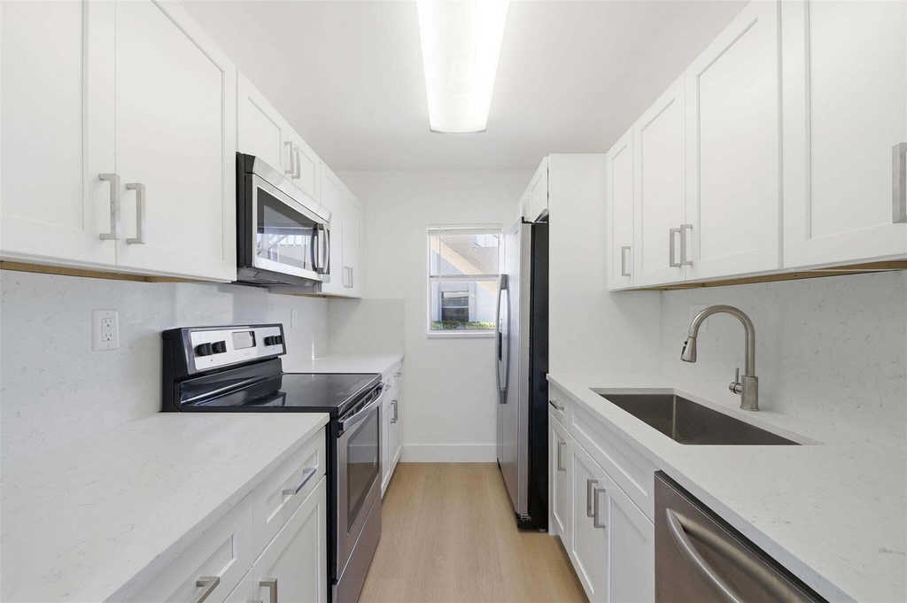 3228 Coral Ridge - Photo 3