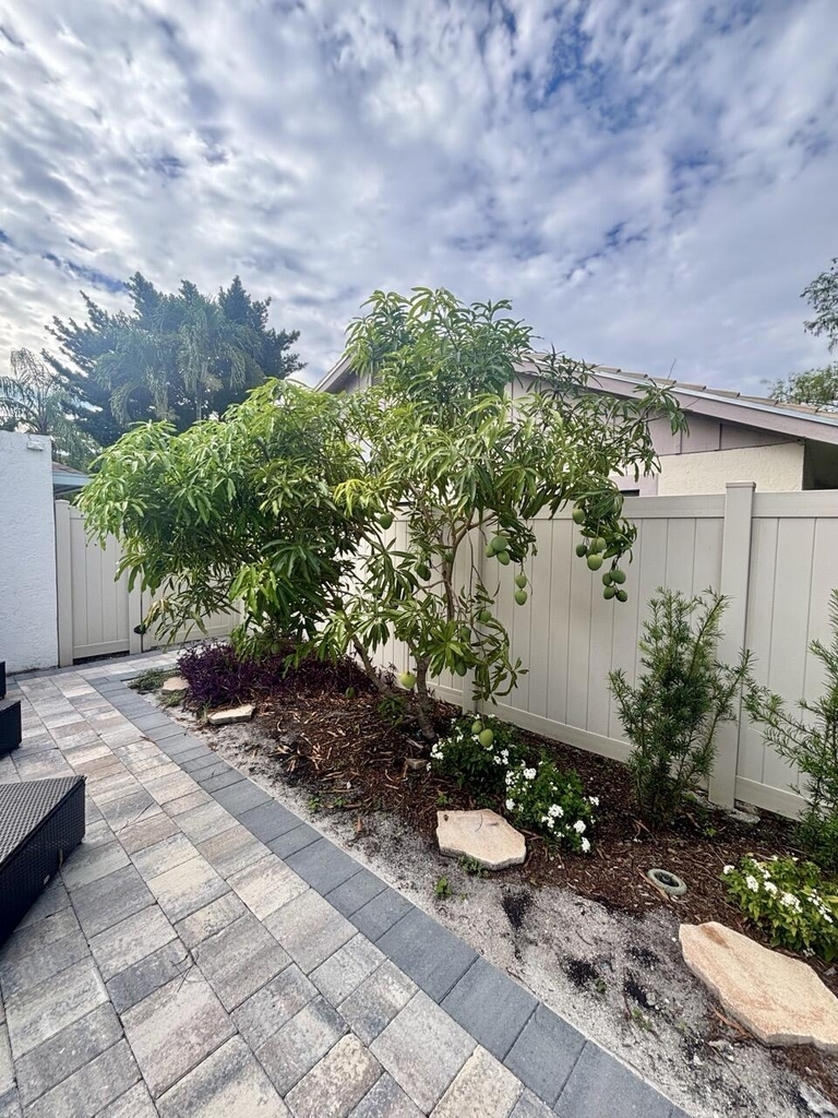 1212 Mulberry Place - Photo 19