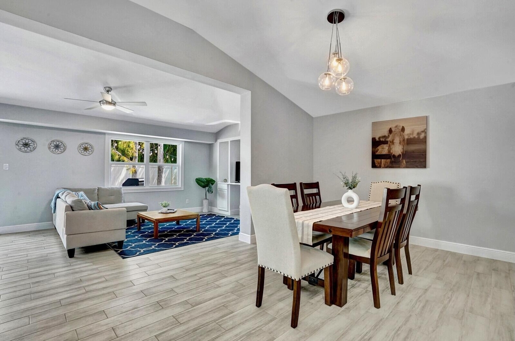 1212 Mulberry Place - Photo 4