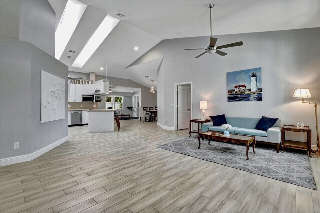 1212 Mulberry Place - Photo 2