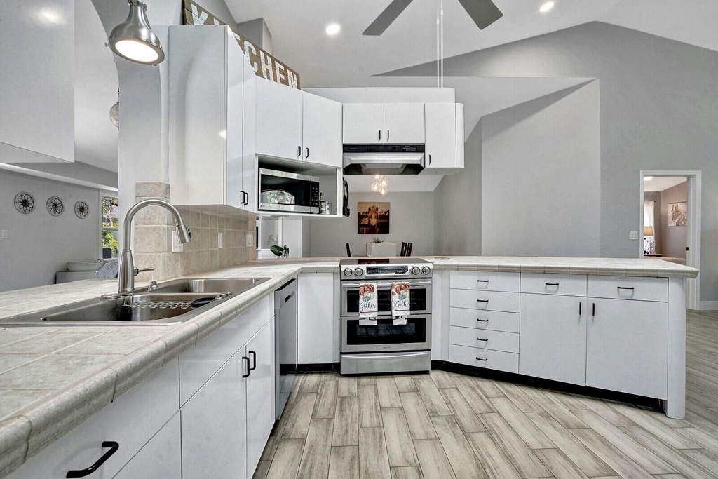 1212 Mulberry Place - Photo 8
