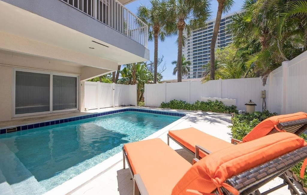902 Palm Avenue - Photo 3