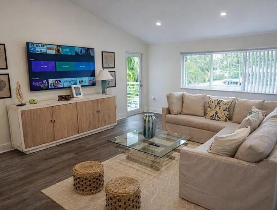 902 Palm Avenue - Photo 2