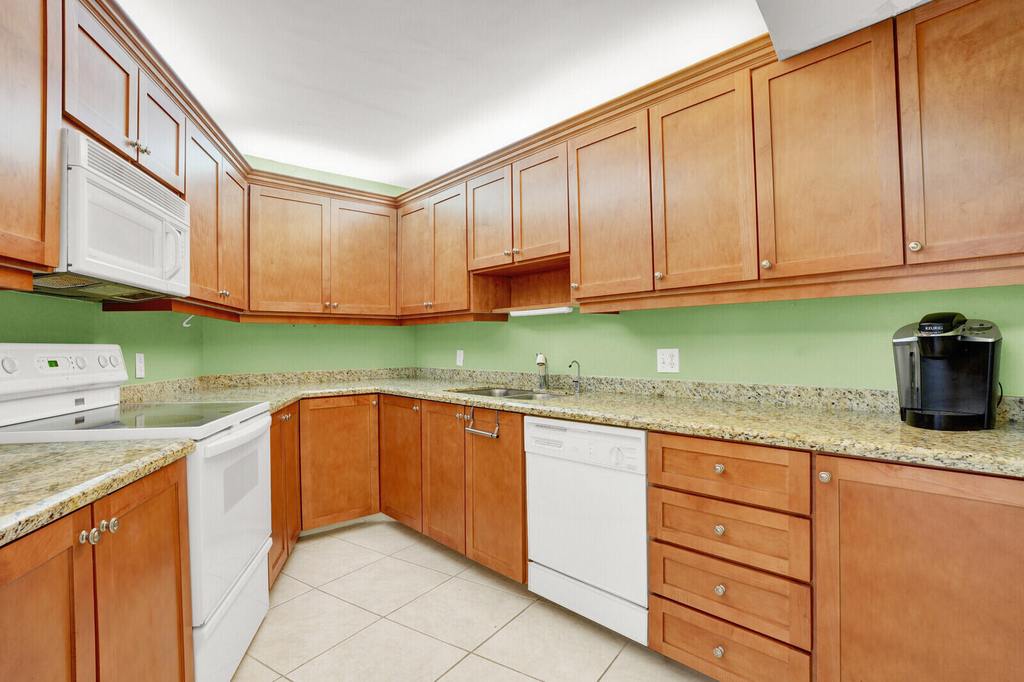 5420 N Ocean Drive - Photo 23