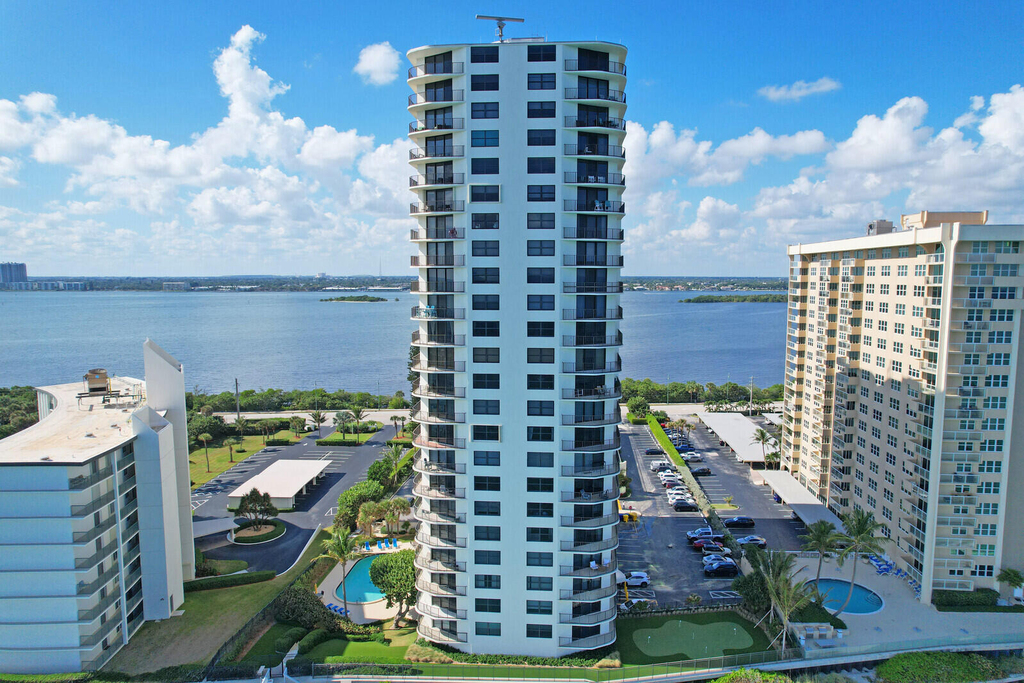 5420 N Ocean Drive - Photo 2