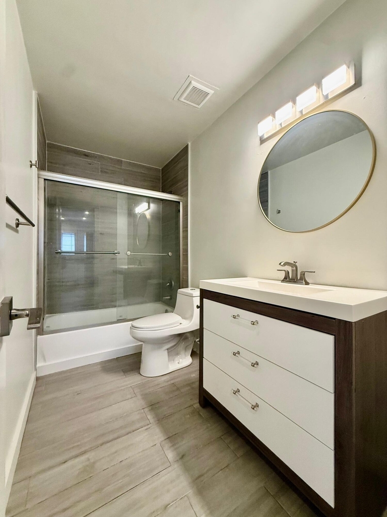 1215 Ne 17th Avenue - Photo 8
