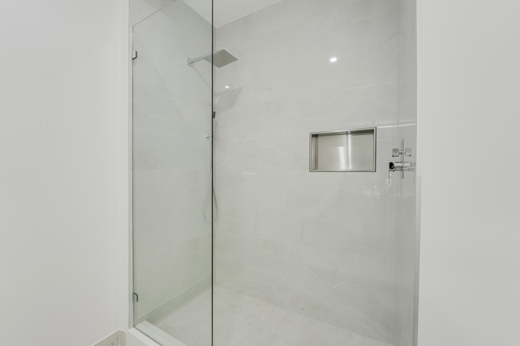 220 Lake Shore Drive - Photo 11