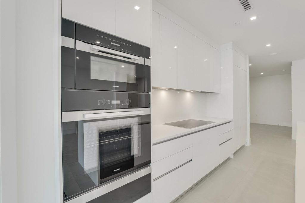 220 Lake Shore Drive - Photo 1