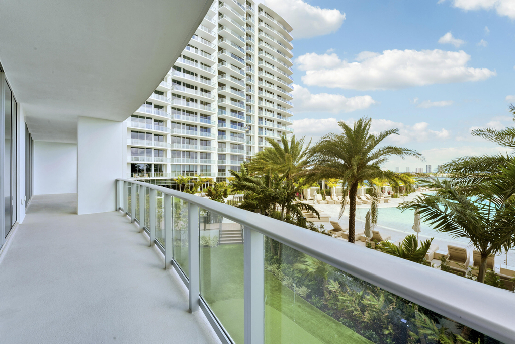 220 Lake Shore Drive - Photo 8