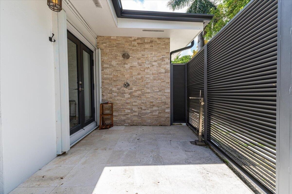 20100 Ne 20th Court - Photo 24