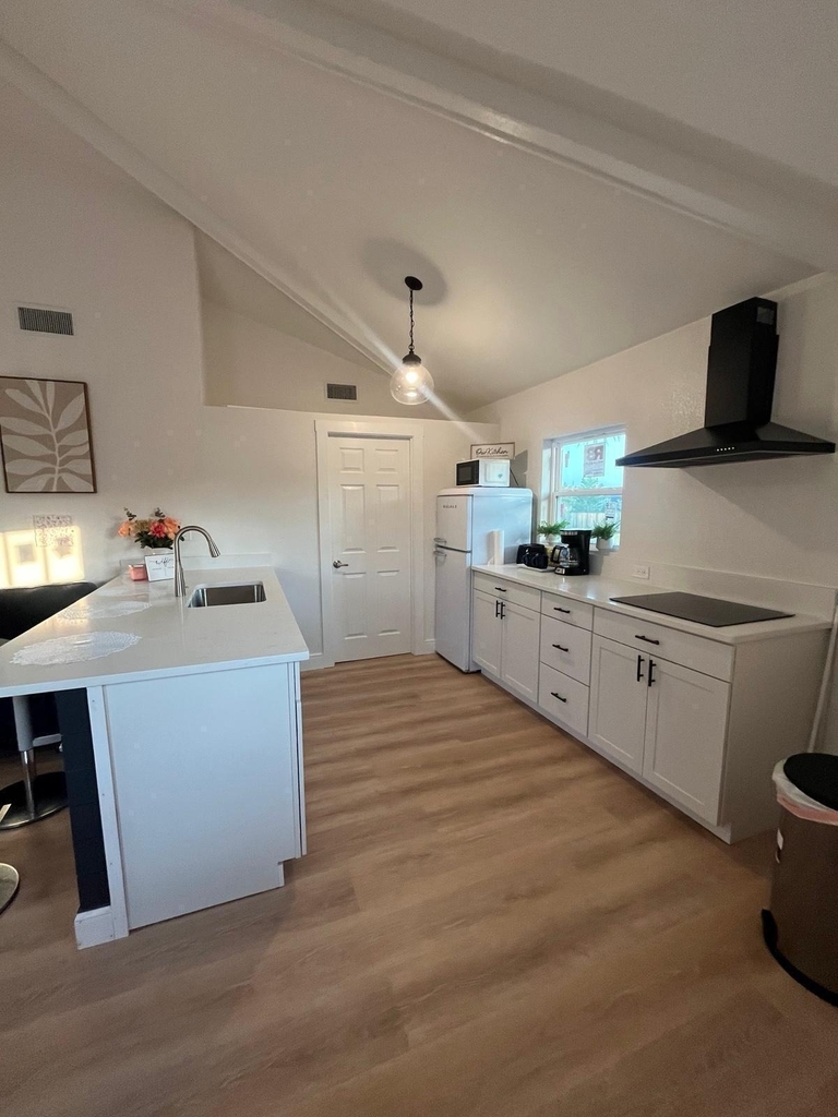 2040 Falconhurst Place - Photo 3
