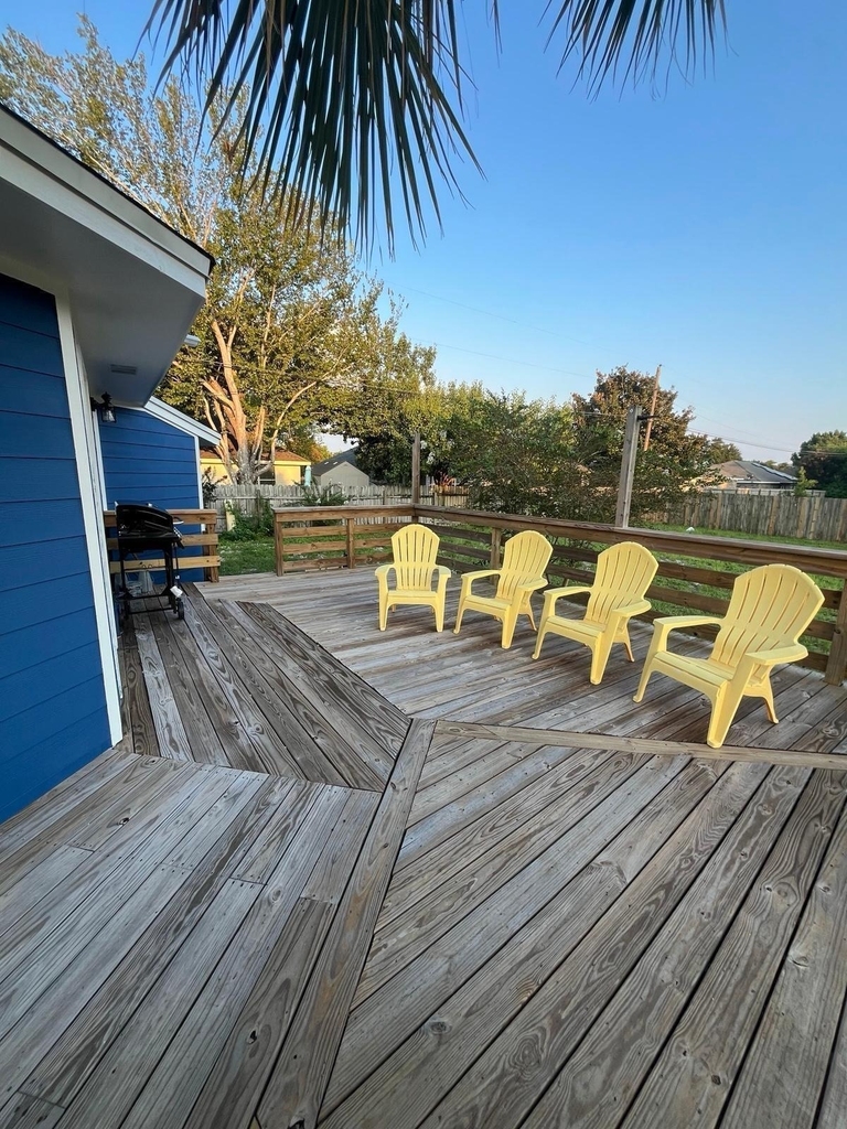 2040 Falconhurst Place - Photo 2