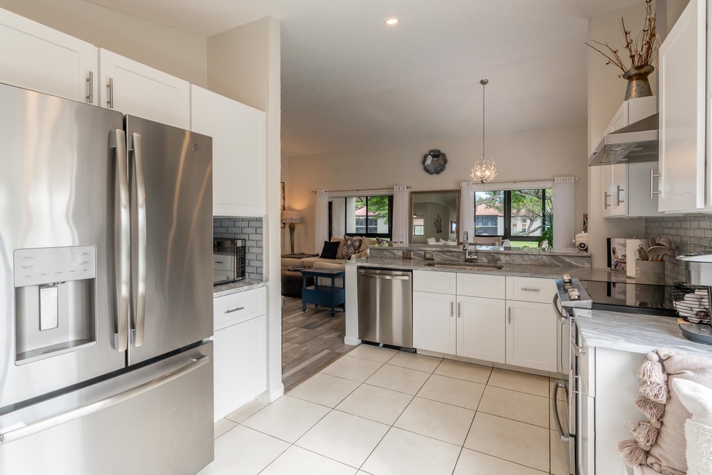 10624 Tropic Palm Avenue - Photo 15