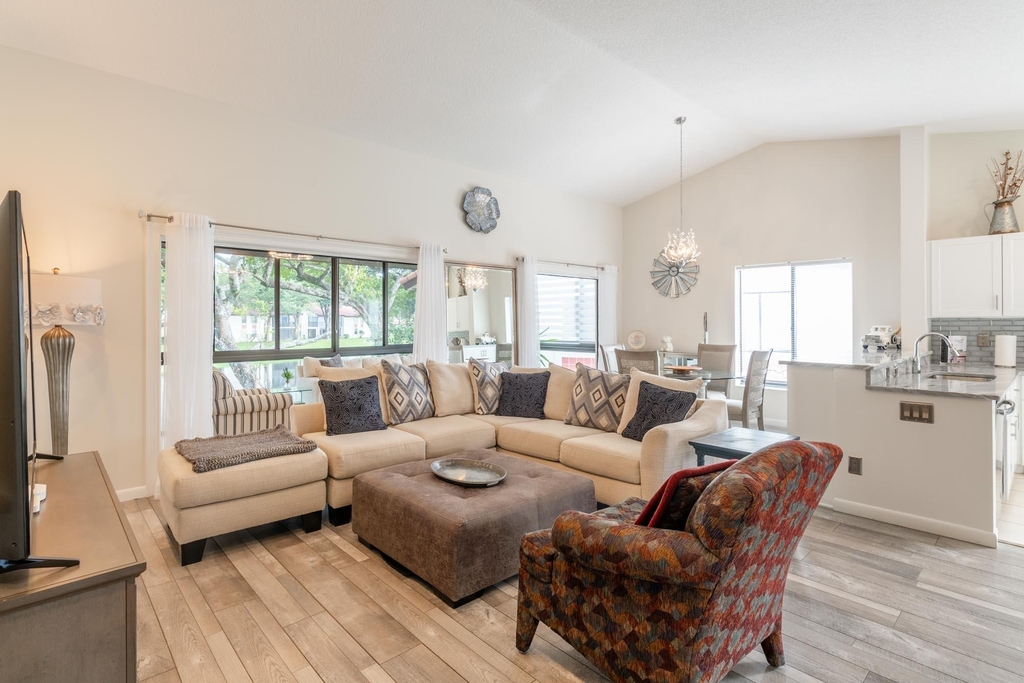 10624 Tropic Palm Avenue - Photo 7
