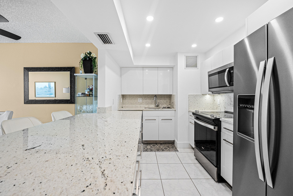 525 N Ocean Boulevard - Photo 7