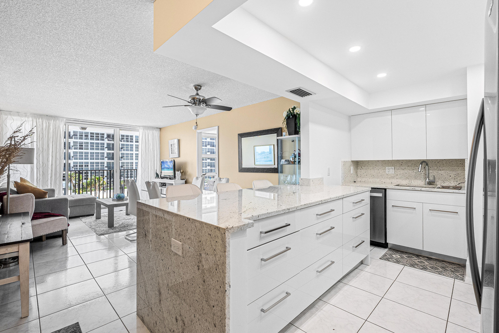 525 N Ocean Boulevard - Photo 9