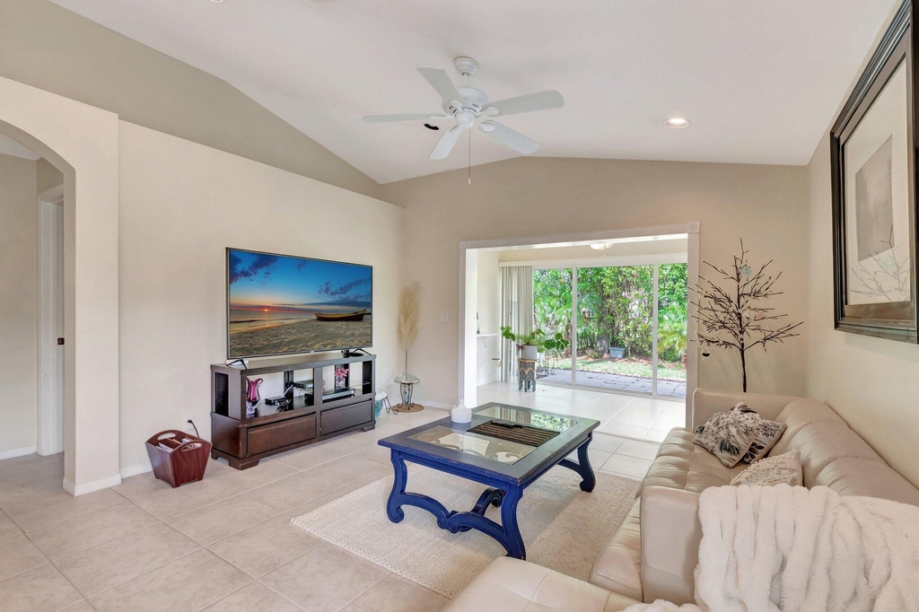 14211 W La Sedona Circle - Photo 11
