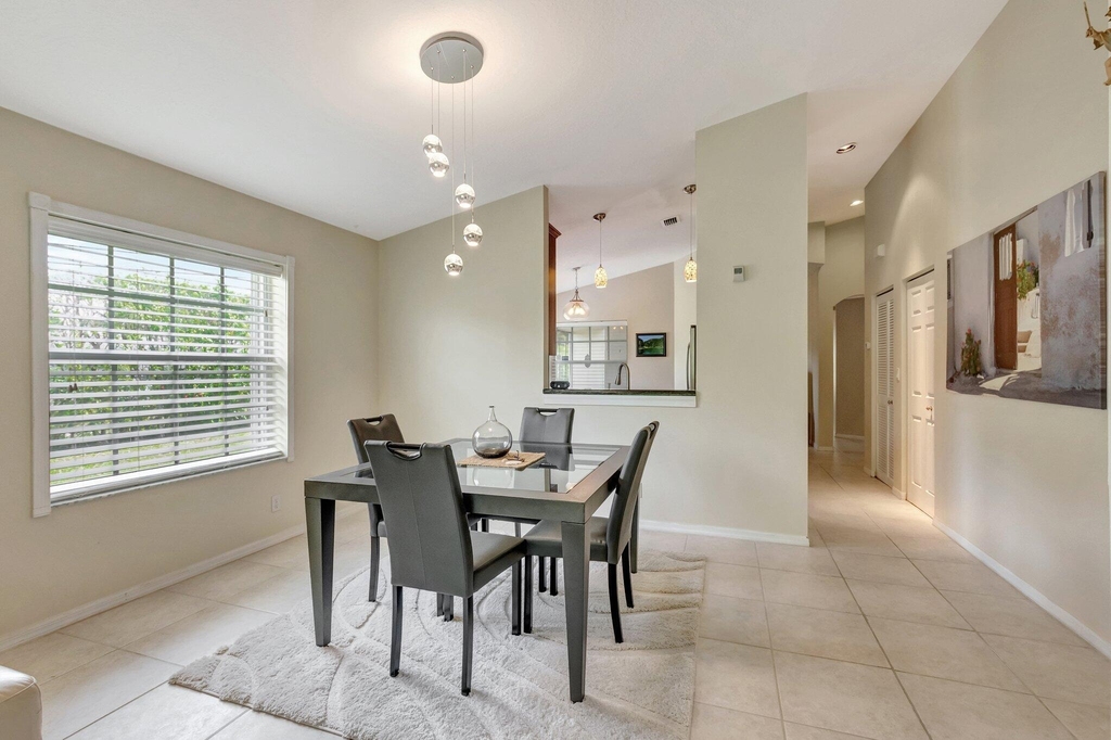 14211 W La Sedona Circle - Photo 9