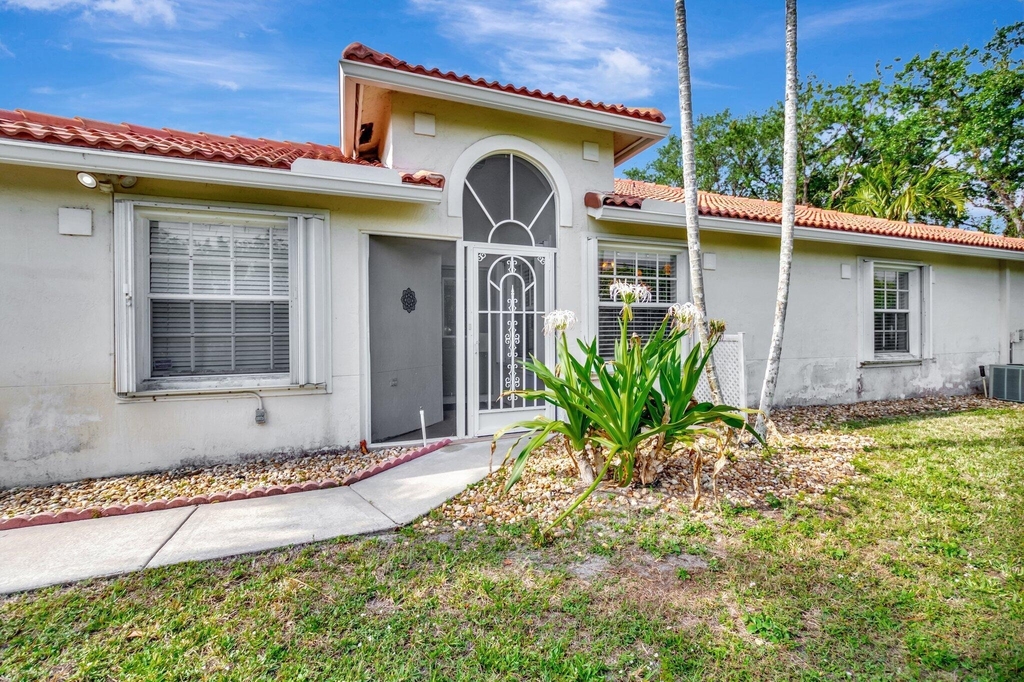 14211 W La Sedona Circle - Photo 4