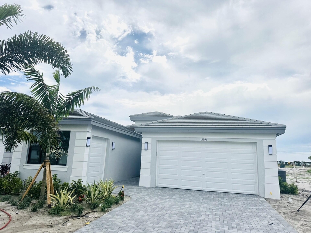 12292 Sw Compass Point Drive - Photo 1
