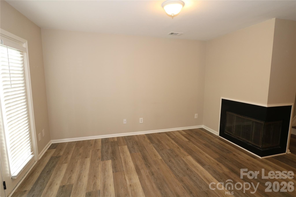 5878 Prescott Court - Photo 8
