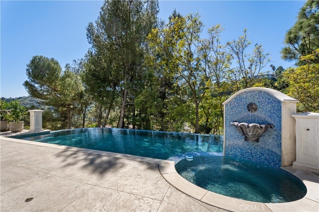 1210 Chantilly - Photo 29