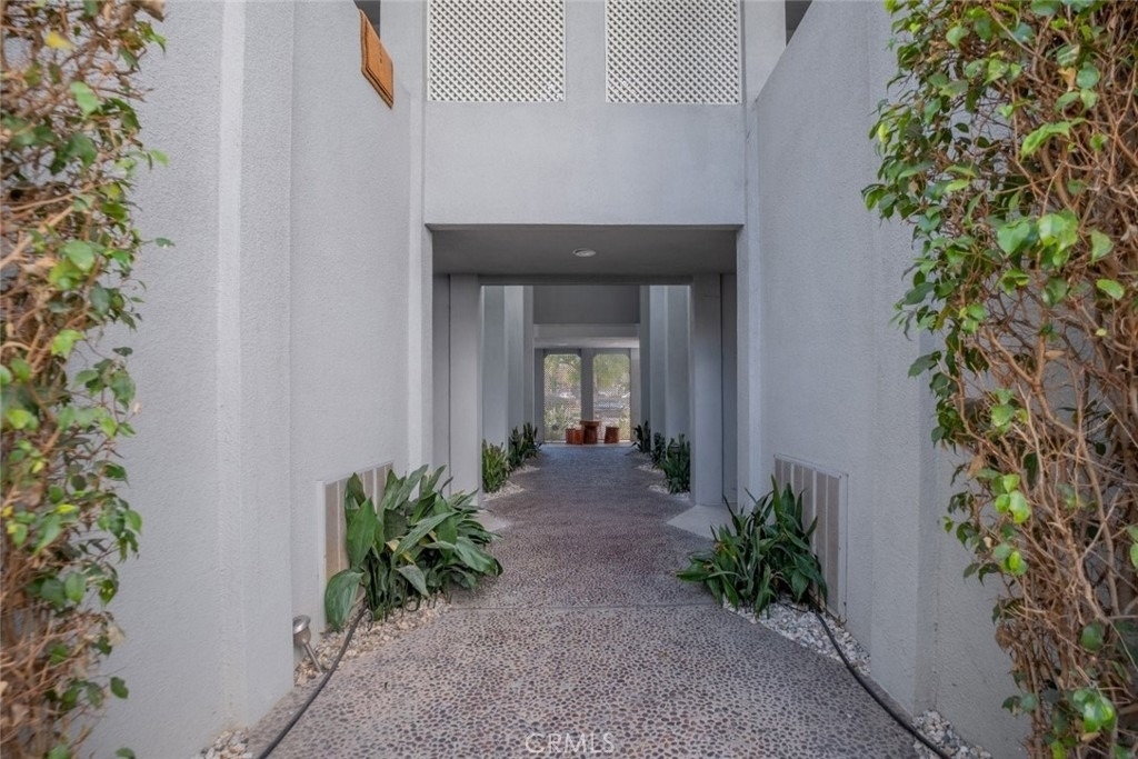 432 S Sierra Madre Boulevard - Photo 6
