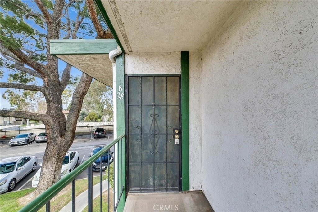 1735 E Washington - Photo 1