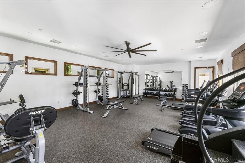 710 E Valencia - Photo 20