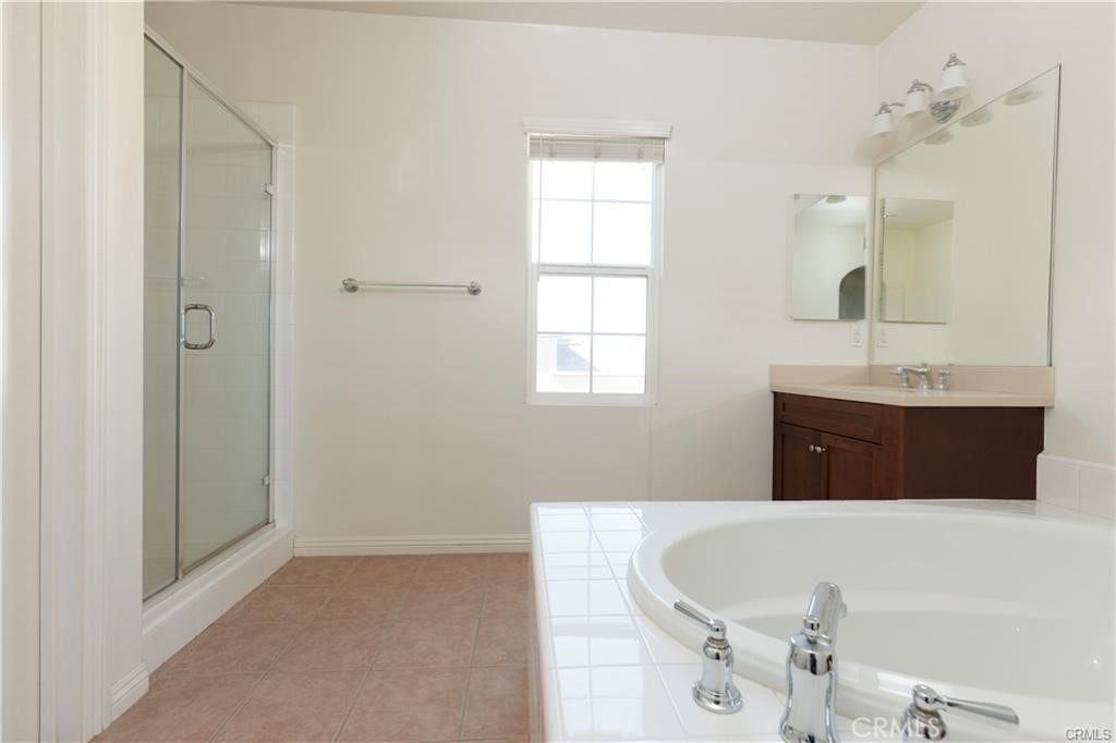 710 E Valencia - Photo 16