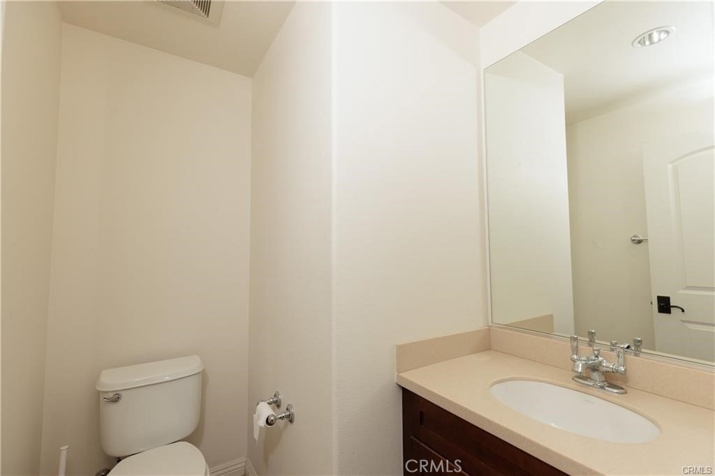 710 E Valencia - Photo 15