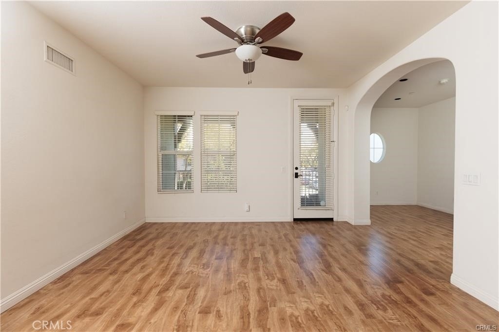 710 E Valencia - Photo 4