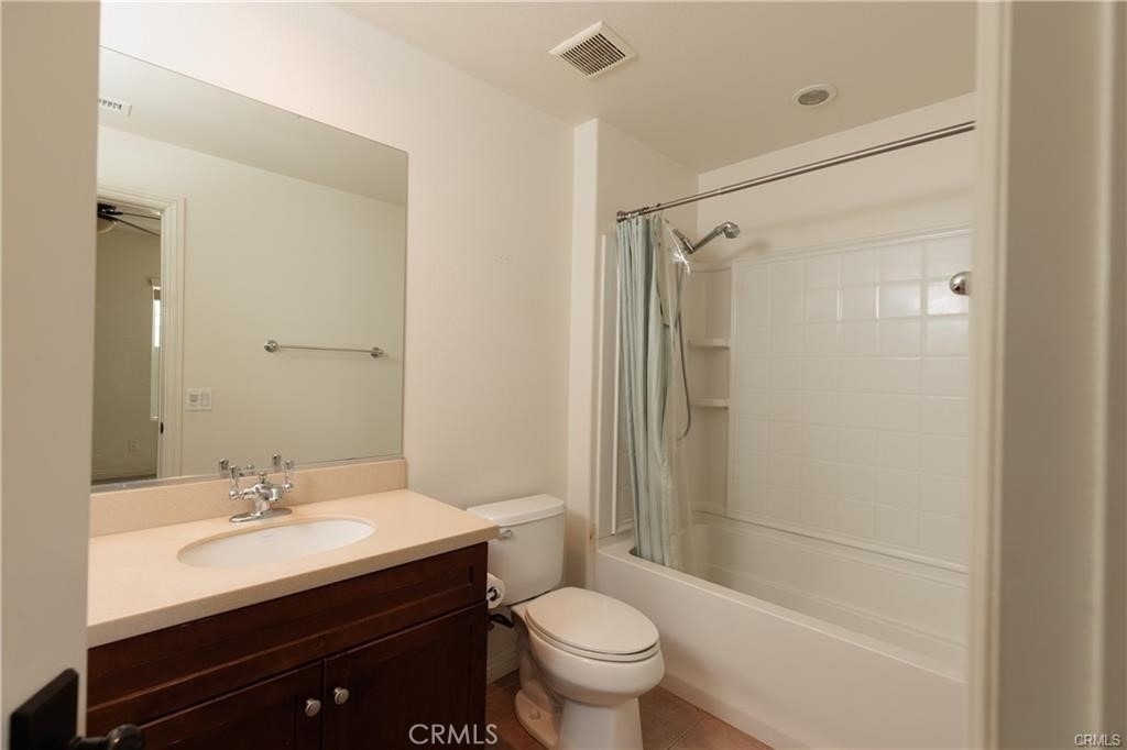 710 E Valencia - Photo 11